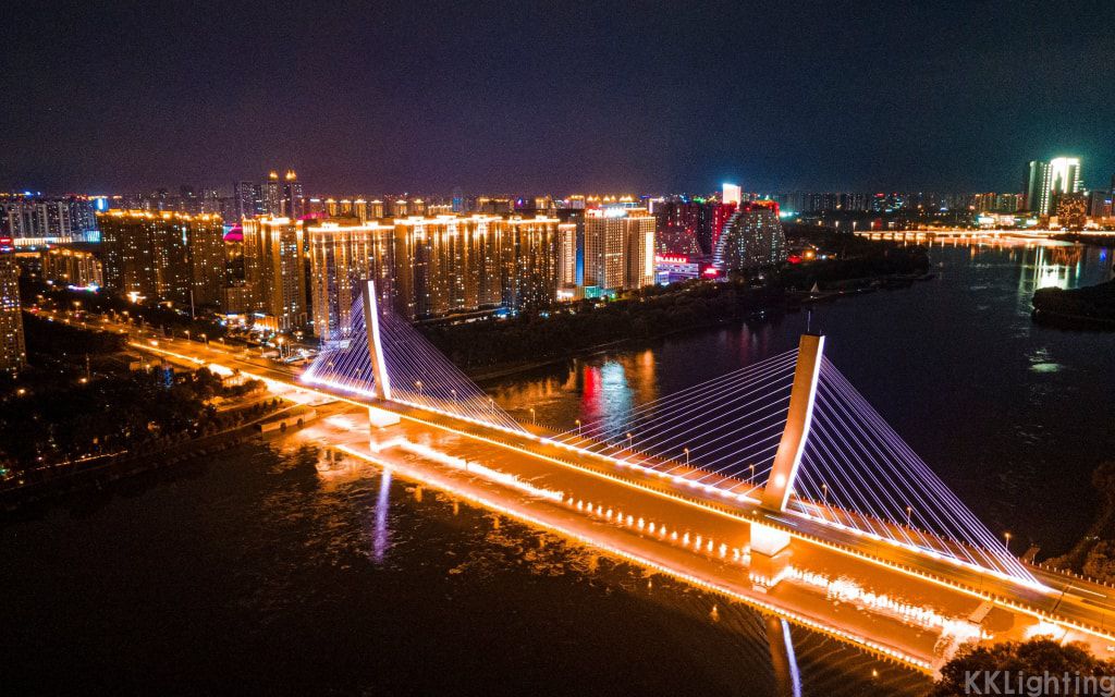 路灯智能控制系统下的城市之光照亮你的夜